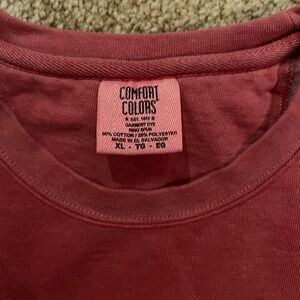 Comfort colors crew neck.